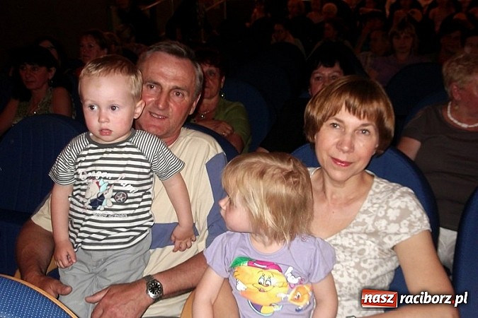 Zdjęcie w galerii na portalu naszraciborz.pl: Fiku-miku uczciło Dzień Mamy wiadomości z regionu