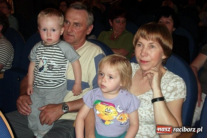 Zdjęcie w galerii na portalu naszraciborz.pl: Fiku-miku uczciło Dzień Mamy wiadomości z regionu