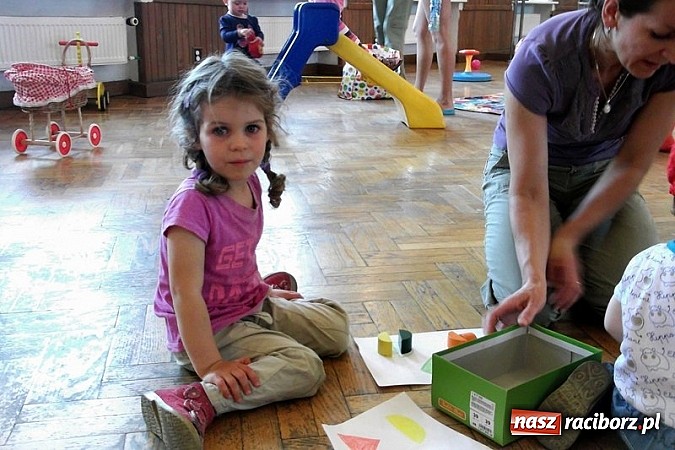 Zdjęcie w galerii na portalu naszraciborz.pl: Fiku-miku uczciło Dzień Mamy wiadomości z regionu