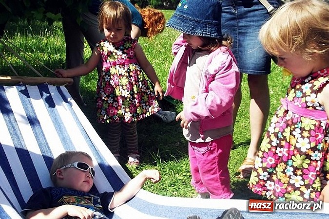 Zdjęcie w galerii na portalu naszraciborz.pl: Fiku-miku uczciło Dzień Mamy wiadomości z regionu