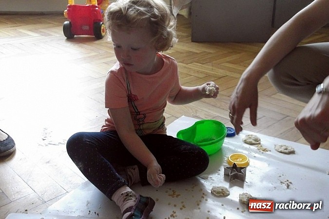 Zdjęcie w galerii na portalu naszraciborz.pl: Fiku-miku uczciło Dzień Mamy wiadomości z regionu