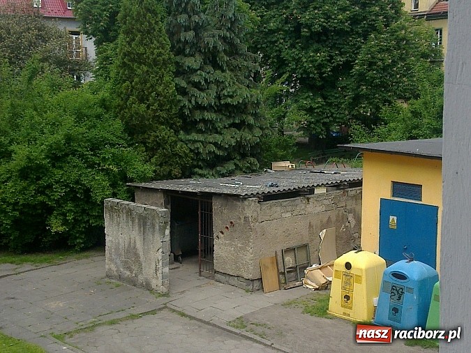 Zdjęcie w galerii na portalu naszraciborz.pl: Bywało, że śmieci leżały nawet miesiąc... wiadomości z regionu