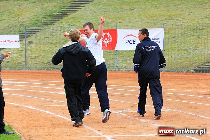 Zdjęcie w galerii na portalu naszraciborz.pl: Mityng Olimpiad Specjalnych 1. raz w Raciborzu wiadomości z regionu
