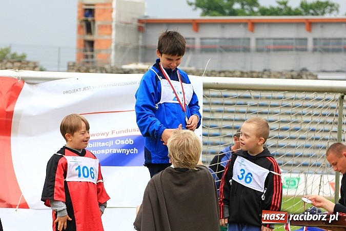 Zdjęcie w galerii na portalu naszraciborz.pl: Mityng Olimpiad Specjalnych 1. raz w Raciborzu wiadomości z regionu