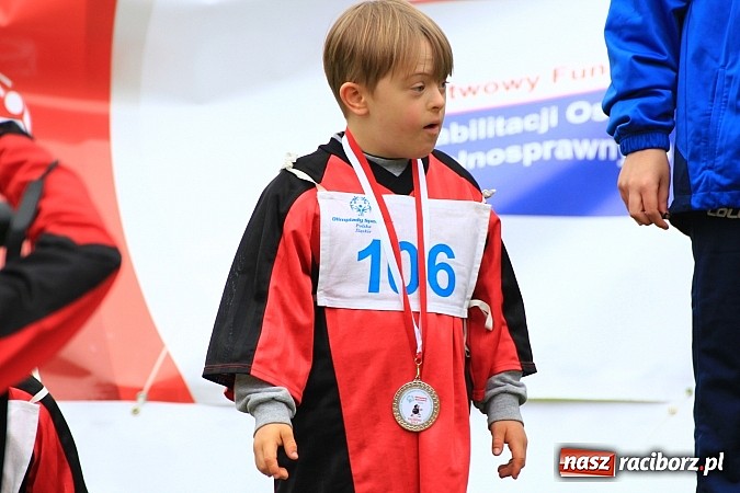 Zdjęcie w galerii na portalu naszraciborz.pl: Mityng Olimpiad Specjalnych 1. raz w Raciborzu wiadomości z regionu