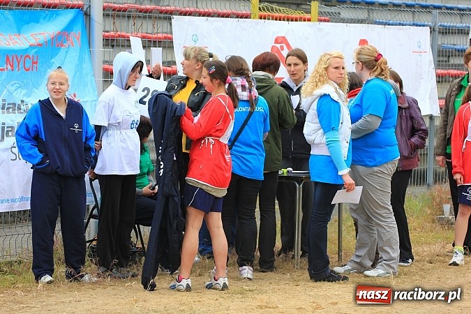 Zdjęcie w galerii na portalu naszraciborz.pl: Mityng Olimpiad Specjalnych 1. raz w Raciborzu wiadomości z regionu