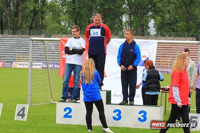 Zdjęcie w galerii na portalu naszraciborz.pl: Mityng Olimpiad Specjalnych 1. raz w Raciborzu wiadomości z regionu