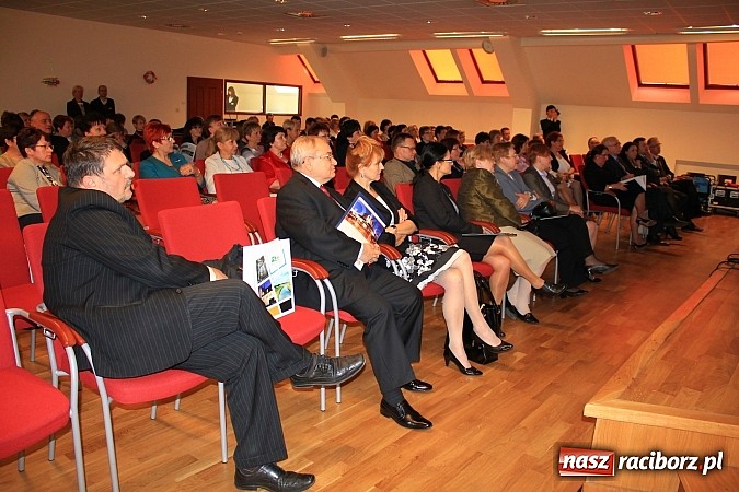 Zdjęcie w galerii na portalu naszraciborz.pl: Wojewódzki Dzień Bibliotekarza na zamku w Raciborzu wiadomości z regionu