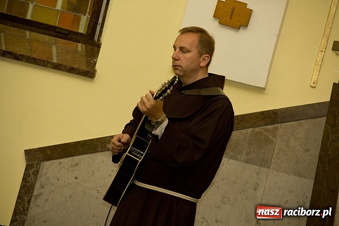 Zdjęcie w galerii na portalu naszraciborz.pl: Noc Kościołów w parafii św. Paschalisa na Płoni wiadomości z regionu