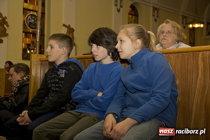 Zdjęcie w galerii na portalu naszraciborz.pl: Noc Kościołów w parafii św. Paschalisa na Płoni wiadomości z regionu