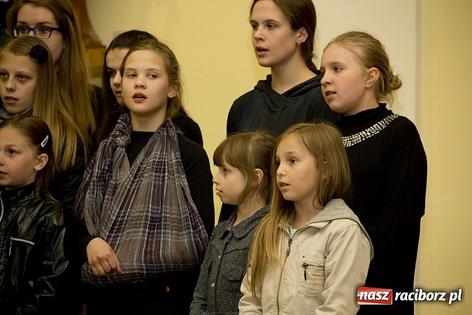 Zdjęcie w galerii na portalu naszraciborz.pl: Noc Kościołów w parafii św. Paschalisa na Płoni wiadomości z regionu