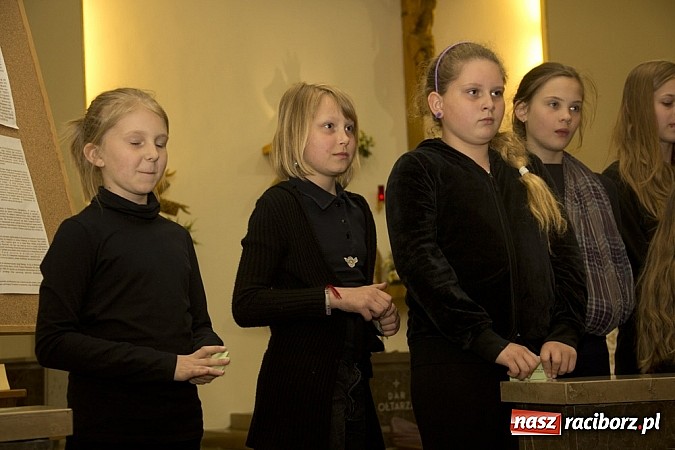 Zdjęcie w galerii na portalu naszraciborz.pl: Noc Kościołów w parafii św. Paschalisa na Płoni wiadomości z regionu