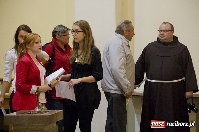 Zdjęcie w galerii na portalu naszraciborz.pl: Noc Kościołów w parafii św. Paschalisa na Płoni wiadomości z regionu