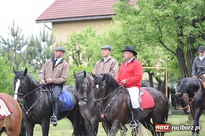 Zdjęcie w galerii na portalu naszraciborz.pl: Brzeska procesja ze świętym Urbanem. Dziękowali za łaski i prosili o urodzaj wiadomości z regionu