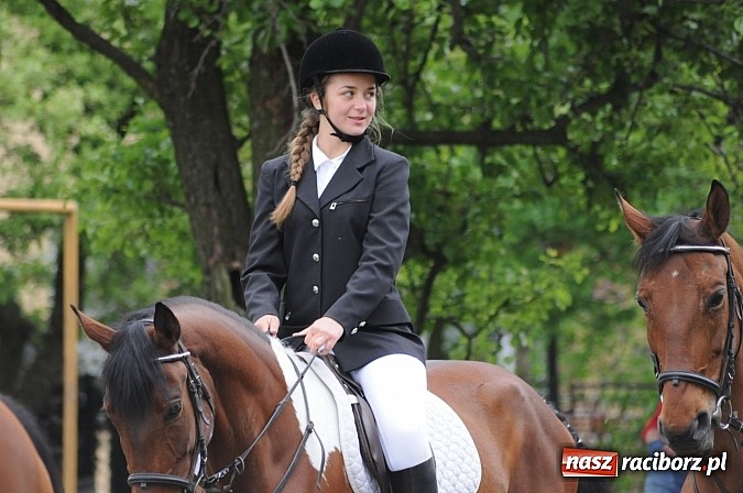 Zdjęcie w galerii na portalu naszraciborz.pl: Brzeska procesja ze świętym Urbanem. Dziękowali za łaski i prosili o urodzaj wiadomości z regionu