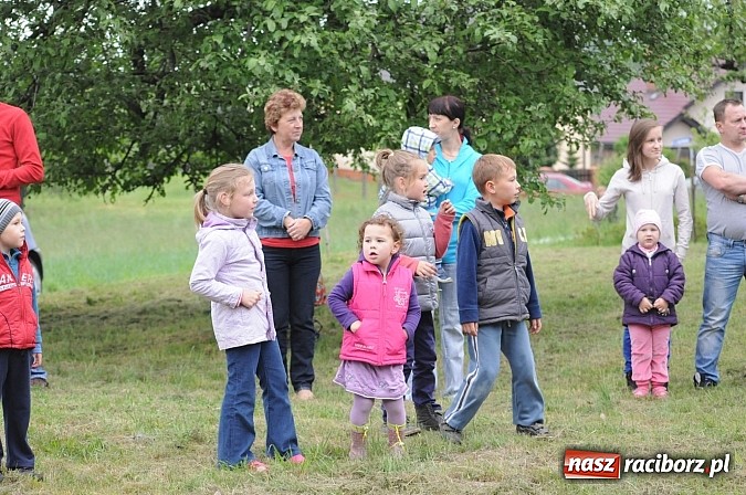 Zdjęcie w galerii na portalu naszraciborz.pl: Brzeska procesja ze świętym Urbanem. Dziękowali za łaski i prosili o urodzaj wiadomości z regionu