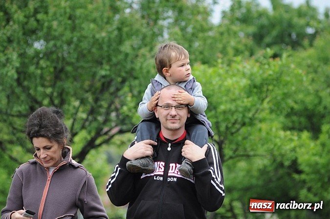 Zdjęcie w galerii na portalu naszraciborz.pl: Brzeska procesja ze świętym Urbanem. Dziękowali za łaski i prosili o urodzaj wiadomości z regionu