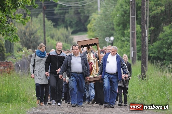 Zdjęcie w galerii na portalu naszraciborz.pl: Brzeska procesja ze świętym Urbanem. Dziękowali za łaski i prosili o urodzaj wiadomości z regionu