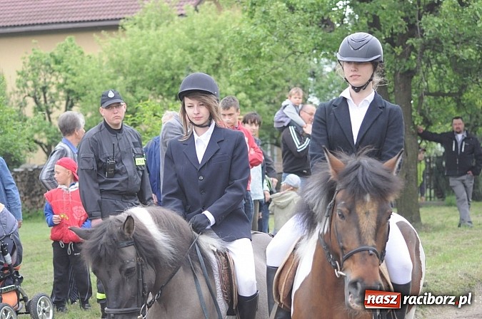 Zdjęcie w galerii na portalu naszraciborz.pl: Brzeska procesja ze świętym Urbanem. Dziękowali za łaski i prosili o urodzaj wiadomości z regionu