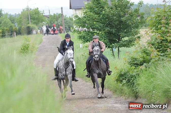 Zdjęcie w galerii na portalu naszraciborz.pl: Brzeska procesja ze świętym Urbanem. Dziękowali za łaski i prosili o urodzaj wiadomości z regionu
