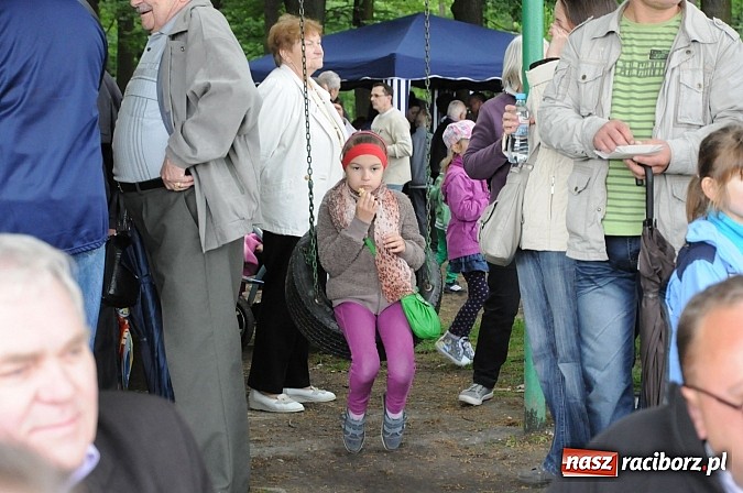 Zdjęcie w galerii na portalu naszraciborz.pl: Brzeska procesja ze świętym Urbanem. Dziękowali za łaski i prosili o urodzaj wiadomości z regionu
