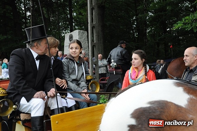 Zdjęcie w galerii na portalu naszraciborz.pl: Brzeska procesja ze świętym Urbanem. Dziękowali za łaski i prosili o urodzaj wiadomości z regionu