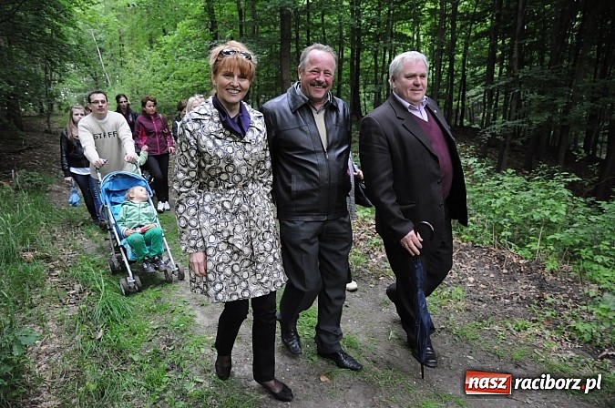 Zdjęcie w galerii na portalu naszraciborz.pl: Brzeska procesja ze świętym Urbanem. Dziękowali za łaski i prosili o urodzaj wiadomości z regionu