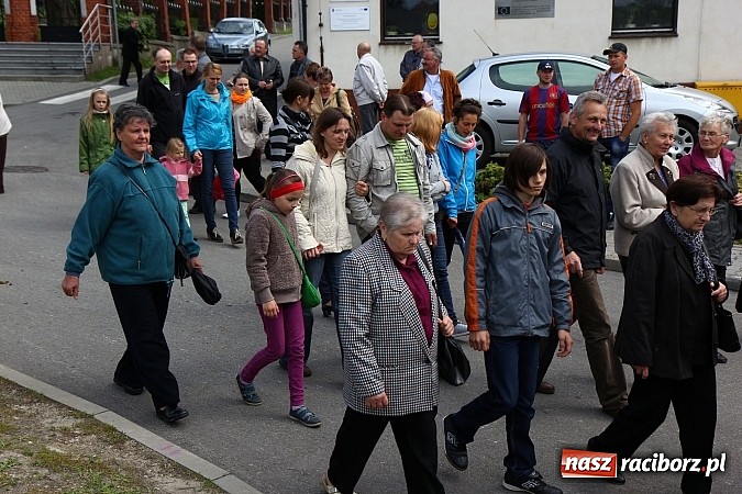 Zdjęcie w galerii na portalu naszraciborz.pl: Brzeska procesja ze świętym Urbanem. Dziękowali za łaski i prosili o urodzaj wiadomości z regionu