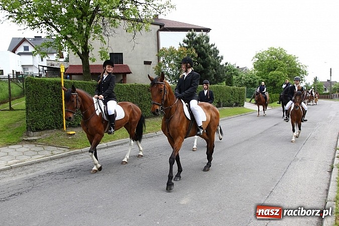 Zdjęcie w galerii na portalu naszraciborz.pl: Brzeska procesja ze świętym Urbanem. Dziękowali za łaski i prosili o urodzaj wiadomości z regionu