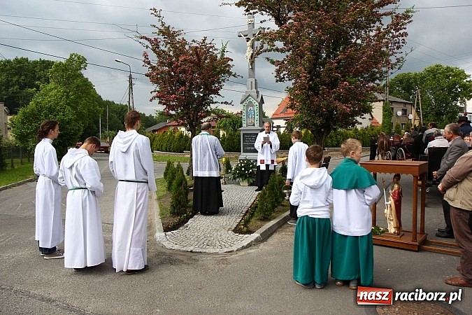 Zdjęcie w galerii na portalu naszraciborz.pl: Brzeska procesja ze świętym Urbanem. Dziękowali za łaski i prosili o urodzaj wiadomości z regionu