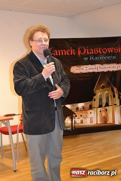 Zdjęcie w galerii na portalu naszraciborz.pl: Absolwenci Instytutu Sztuki spotkali się na zamku wiadomości z regionu