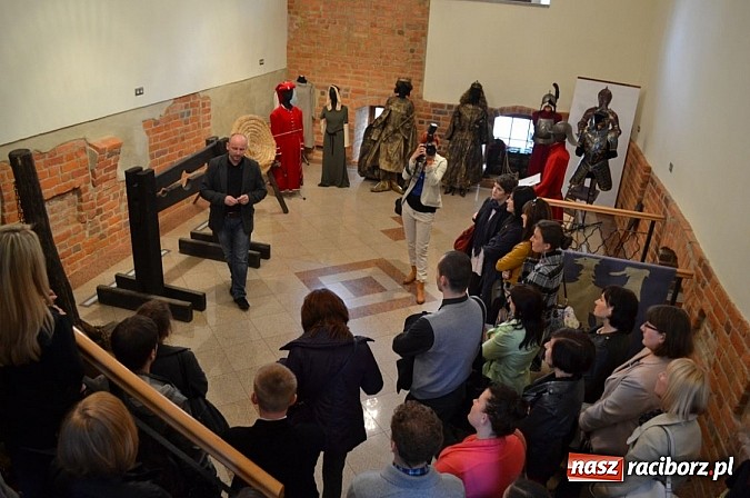 Zdjęcie w galerii na portalu naszraciborz.pl: Absolwenci Instytutu Sztuki spotkali się na zamku wiadomości z regionu