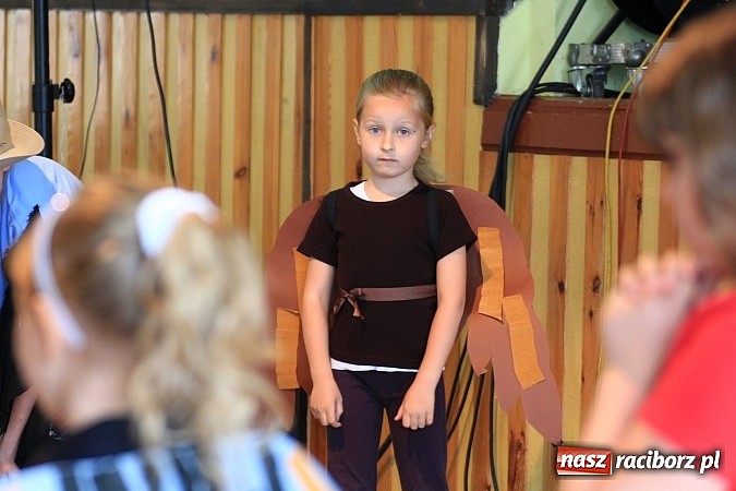 Zdjęcie w galerii na portalu naszraciborz.pl: W Borucinie dzieci wystąpiły dla swoich Mam wiadomości z regionu