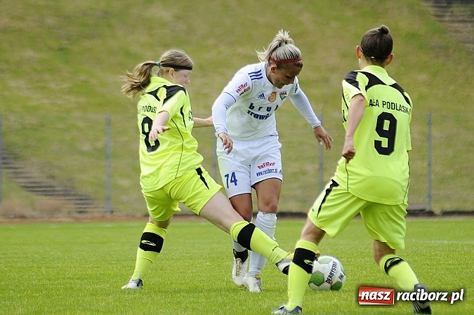 Zdjęcie w galerii na portalu naszraciborz.pl: RTP Unia Racibórz - Biała Podlaska: Skromna wygrana mistrzyń wiadomości z regionu