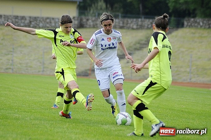 Zdjęcie w galerii na portalu naszraciborz.pl: RTP Unia Racibórz - Biała Podlaska: Skromna wygrana mistrzyń wiadomości z regionu