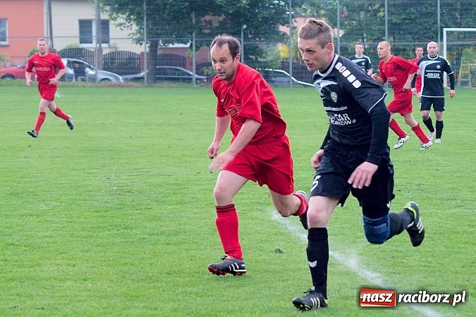 Zdjęcie w galerii na portalu naszraciborz.pl: Lokomotywa z Tuwima nie do zatrzymania wiadomości z regionu