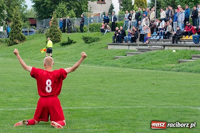 Zdjęcie w galerii na portalu naszraciborz.pl: Lokomotywa z Tuwima nie do zatrzymania wiadomości z regionu