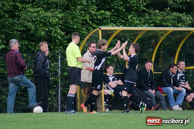 Zdjęcie w galerii na portalu naszraciborz.pl: Lokomotywa z Tuwima nie do zatrzymania wiadomości z regionu