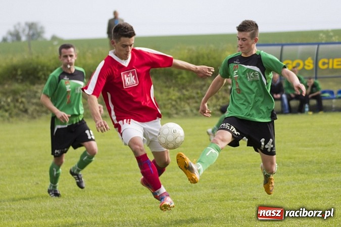 Zdjęcie w galerii na portalu naszraciborz.pl: Skuteczna gra wicelidera A klasy wiadomości z regionu