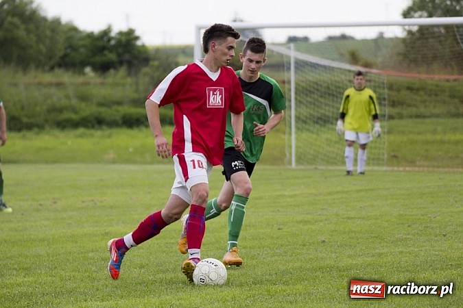 Zdjęcie w galerii na portalu naszraciborz.pl: Skuteczna gra wicelidera A klasy wiadomości z regionu