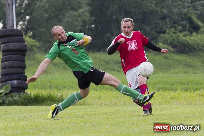Zdjęcie w galerii na portalu naszraciborz.pl: Skuteczna gra wicelidera A klasy wiadomości z regionu