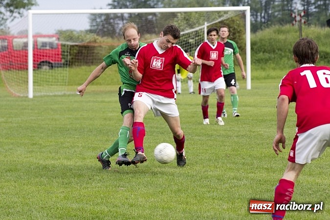 Zdjęcie w galerii na portalu naszraciborz.pl: Skuteczna gra wicelidera A klasy wiadomości z regionu