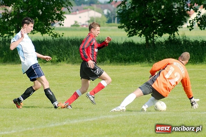 Zdjęcie w galerii na portalu naszraciborz.pl: Bieńkowice gromią. Samborowice coraz bliżej spadku wiadomości z regionu