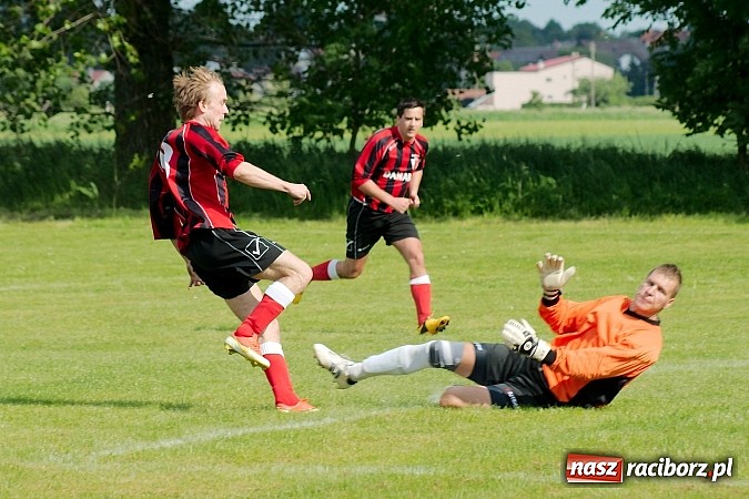Zdjęcie w galerii na portalu naszraciborz.pl: Bieńkowice gromią. Samborowice coraz bliżej spadku wiadomości z regionu