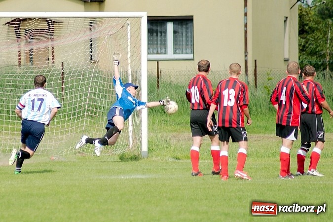 Zdjęcie w galerii na portalu naszraciborz.pl: Bieńkowice gromią. Samborowice coraz bliżej spadku wiadomości z regionu