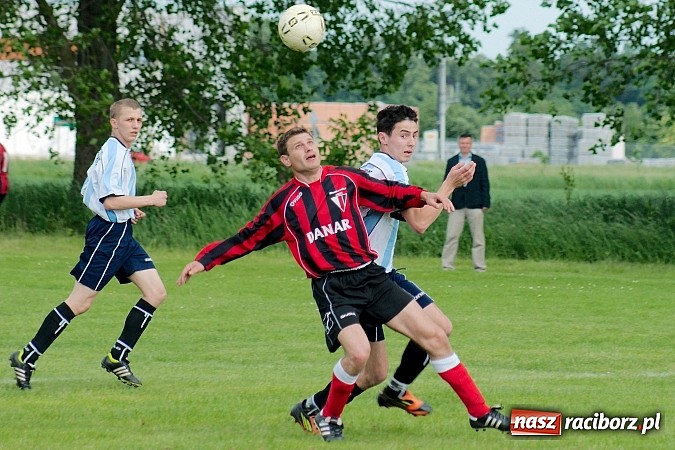 Zdjęcie w galerii na portalu naszraciborz.pl: Bieńkowice gromią. Samborowice coraz bliżej spadku wiadomości z regionu