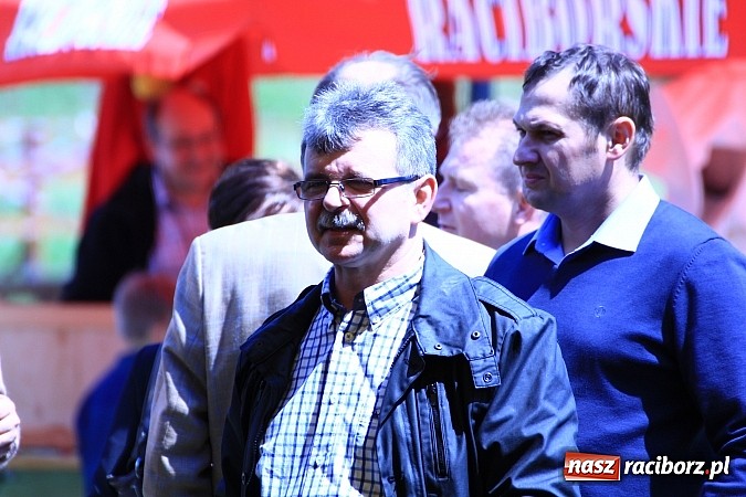 Zdjęcie w galerii na portalu naszraciborz.pl: Tulipany dla Mam, czyli festyn w Krowiarkach wiadomości z regionu