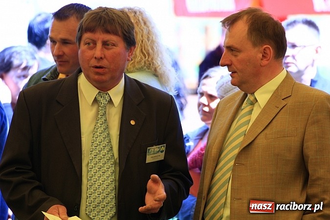 Zdjęcie w galerii na portalu naszraciborz.pl: Tulipany dla Mam, czyli festyn w Krowiarkach wiadomości z regionu