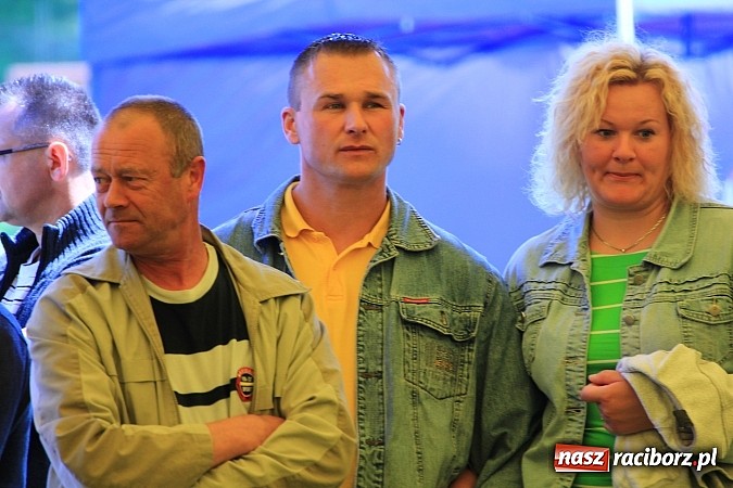 Zdjęcie w galerii na portalu naszraciborz.pl: Tulipany dla Mam, czyli festyn w Krowiarkach wiadomości z regionu