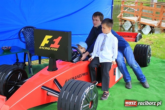 Zdjęcie w galerii na portalu naszraciborz.pl: Tulipany dla Mam, czyli festyn w Krowiarkach wiadomości z regionu